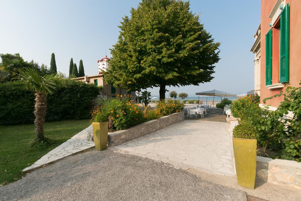 Villa Pioppi Hotel Sirmione Exteriör bild