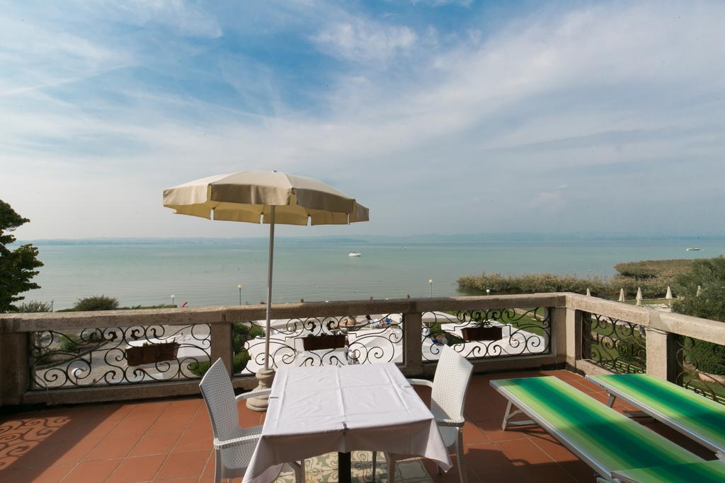 Villa Pioppi Hotel Sirmione Exteriör bild