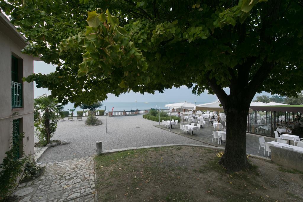 Villa Pioppi Hotel Sirmione Exteriör bild