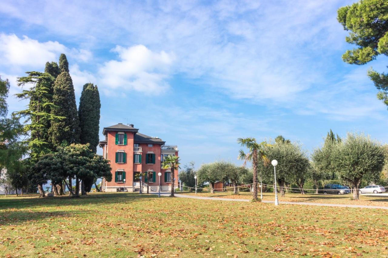 Villa Pioppi Hotel Sirmione Exteriör bild